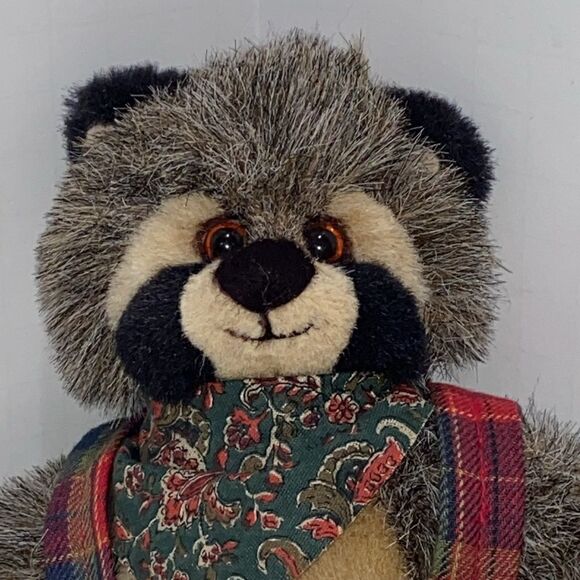 Vintage Ganz Cottage Collection Ricky Plush Raccoon Toy with Plaid Overalls - Picture 12 of 13